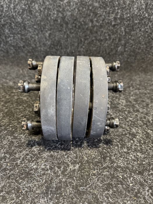 Проставки на Toyota Land Cruiser 300 25mm 6x139.7Dia95.1