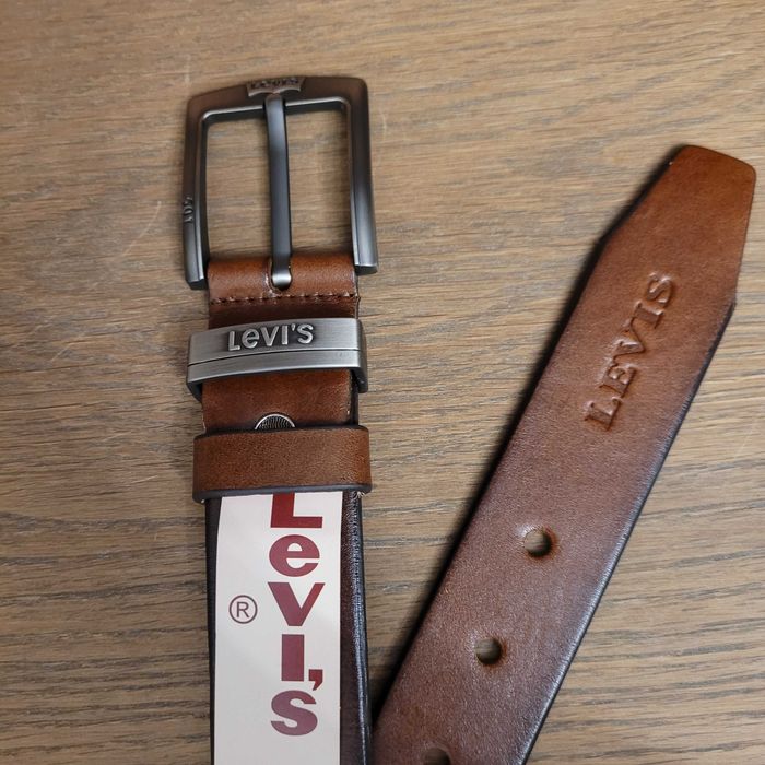 Brązowy męski skórzany pasek Levi's 120 cm