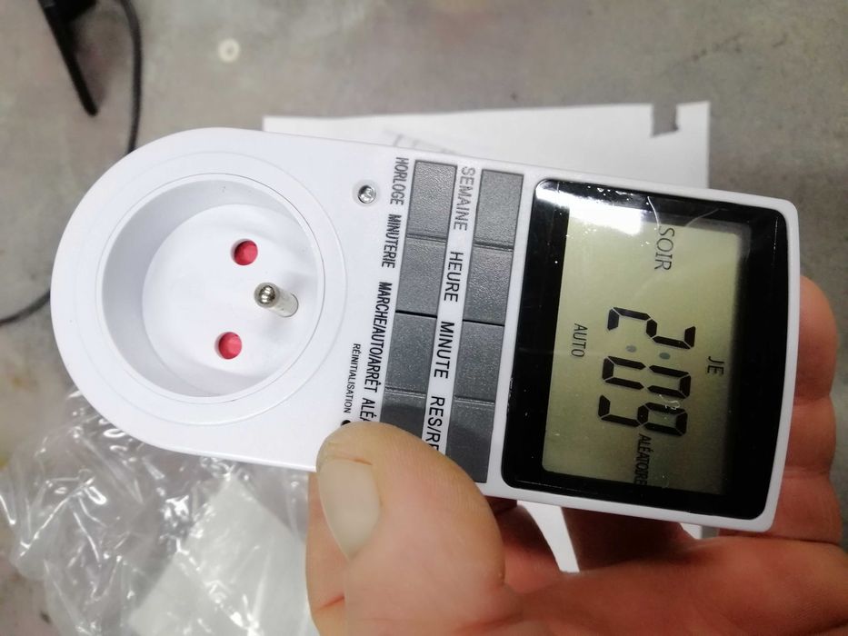 Розумна розетка з таймером