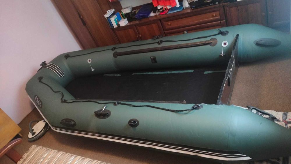 Продам резиновую лодку