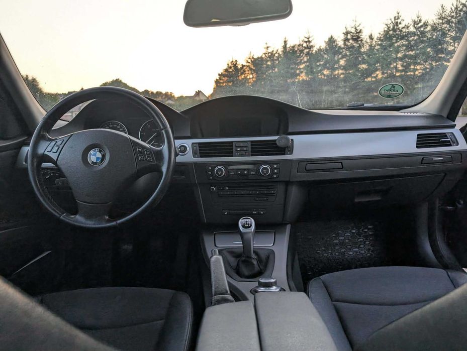 BMW E90 318D 2008r