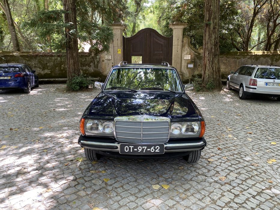 Carrinha Mercedes W123 300 TD Certificada pelo ACP