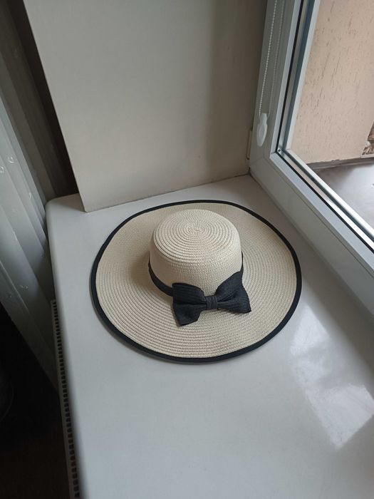 Kapelusz damski letni wakacyjny na plażę plażowy jasny słomkowy duży