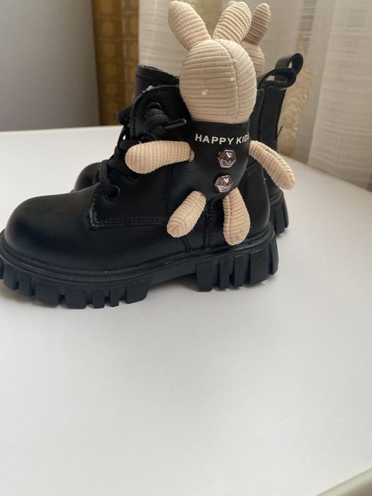 Демісезоні черевички на дівчинку 22 розмір , в ідеальному стані