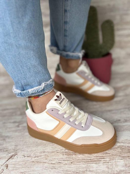 Sapatilhas adidas novas