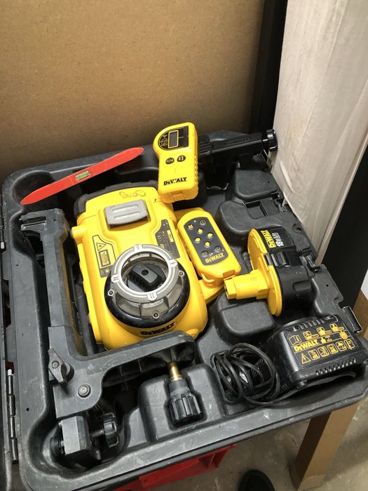 Niwelator rotacyjny DeWalt