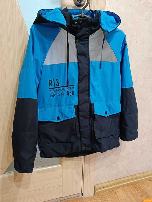 Демісезонна куртка 134