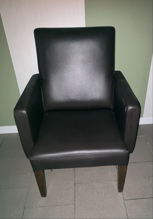 Vendo poltronas lounge castanhas