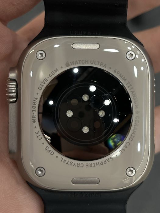 USED Apple Watch Ultra 2 Titanium with Midnight Ocean Band GiGi Store