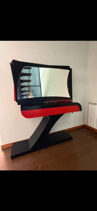 Consola/Toucador com espelho – design moderno (preto/vermelho)