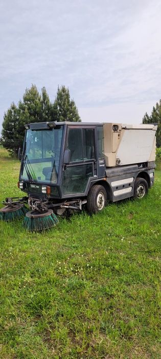 Zamiatarka schmidt swingo 250