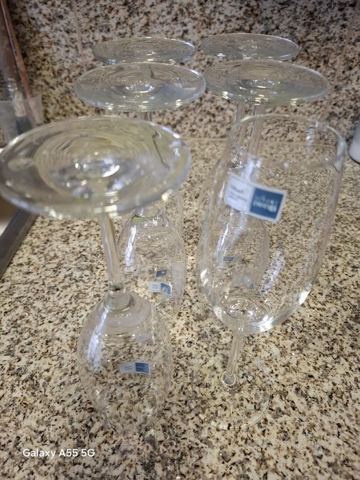 Conjunto de seis copos de pé tipo flute