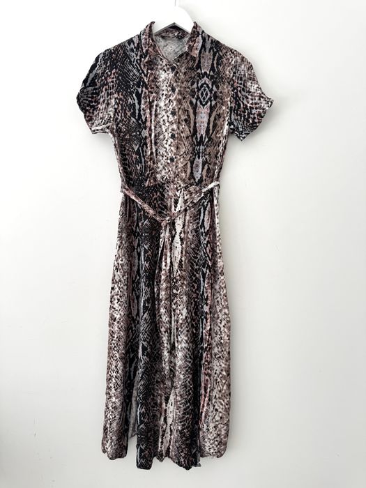 LC Waikiki koszulowa sukienka midi Snake print