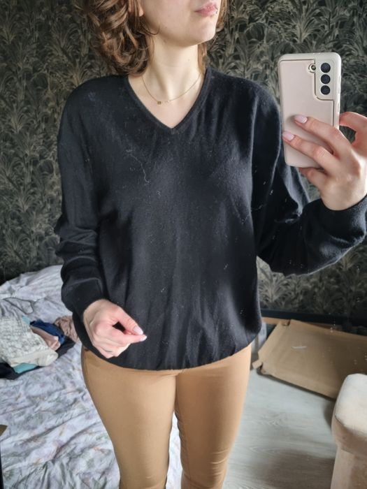 Sweter męski dekolt w serek czarny merino wełna merynos elegancki