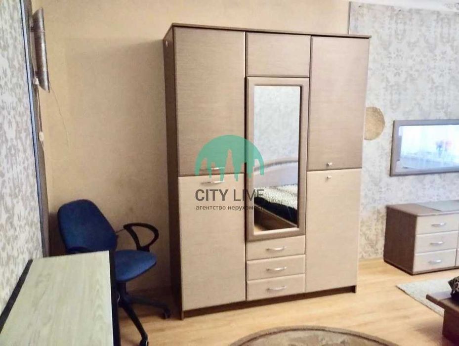 Підселення в  квартиру для дівчини, індив. опалення, Пасічна (П)