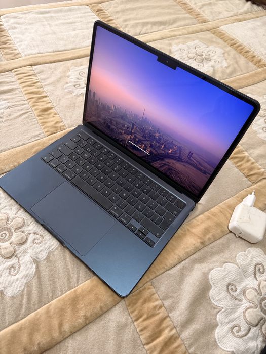 Apple Macbook air M3 256gb