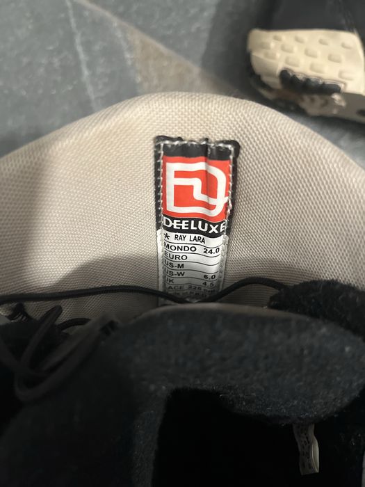 Сноуборд боти deeluxe 36-38р