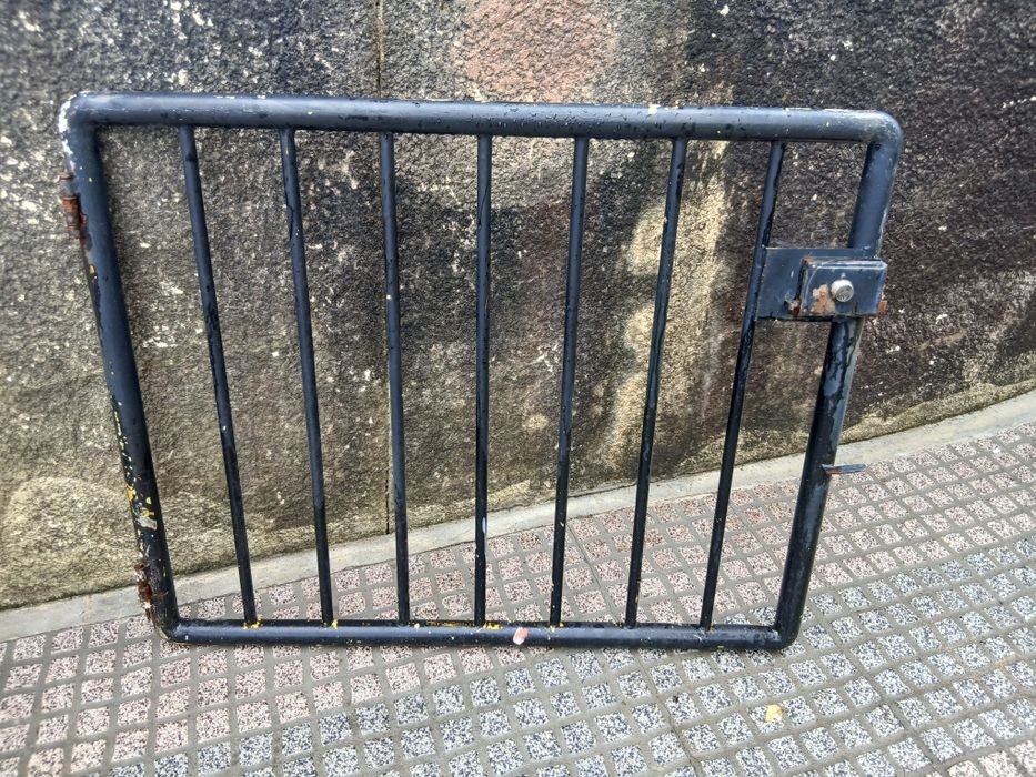 Vendo portao  bom estado