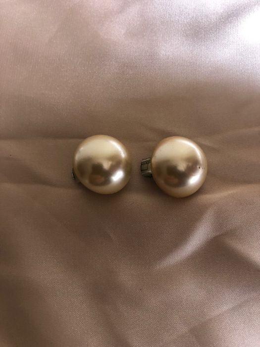 Brincos vintage brancos
