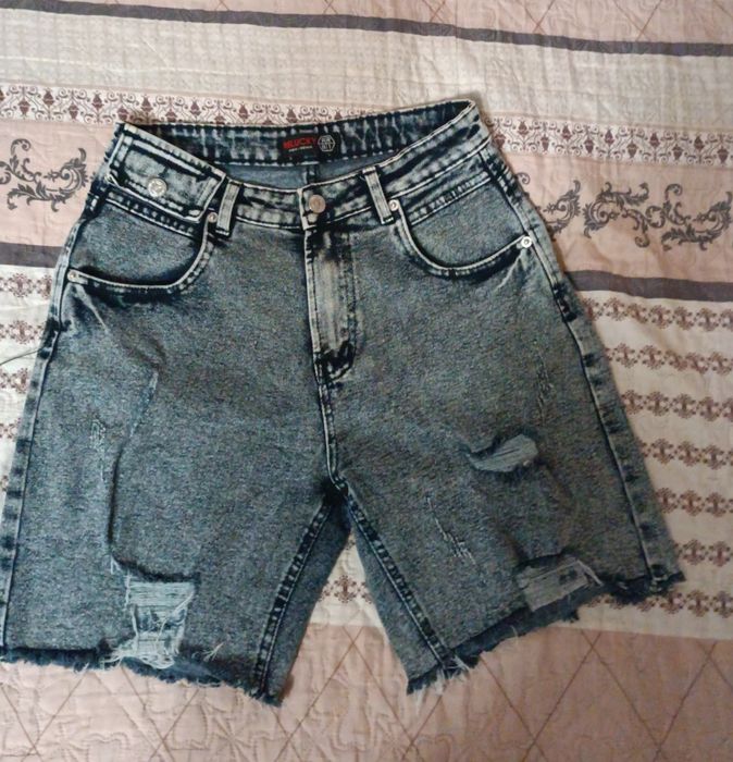 Жіночі джинсові шорти
