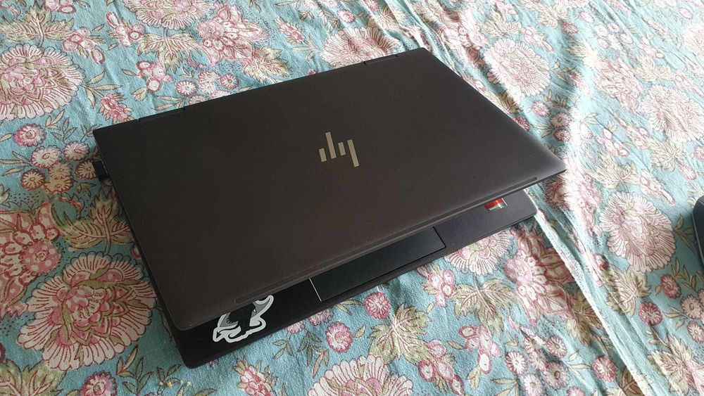 Portátil HP Envy x360