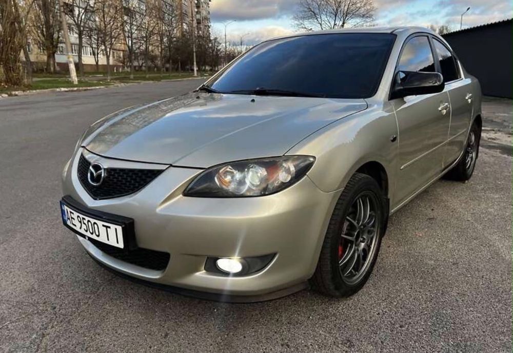 Продам Mazda 3 1.6