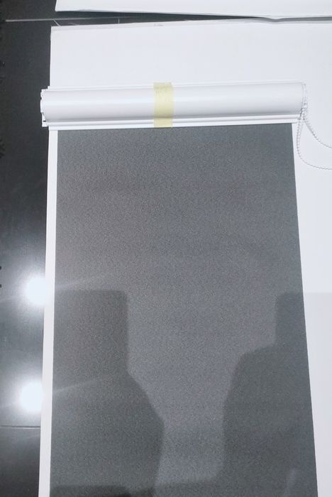 Roleta szara w kasecie