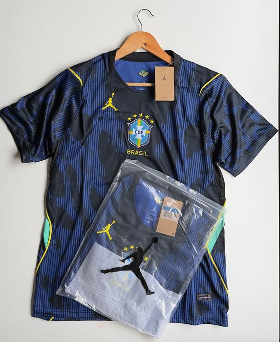 Camisola de Futebol Brasil