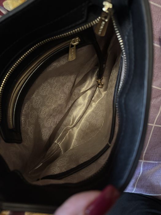 Сумка  брендова  Michael Kors
