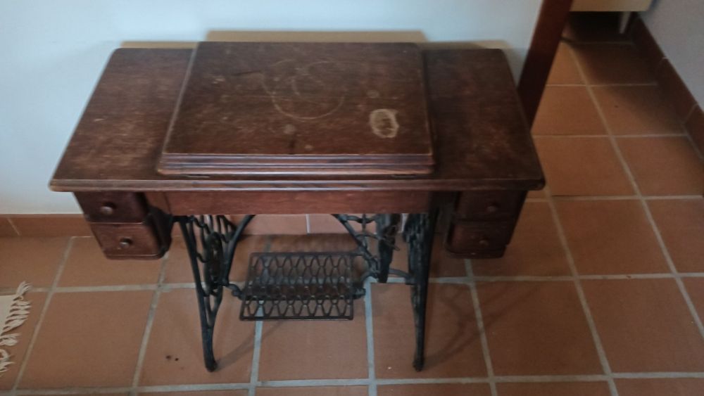 Máquina de costura Singer
