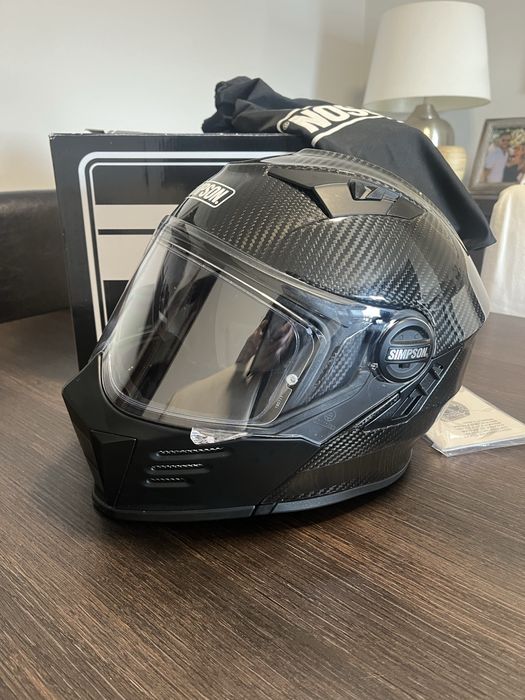 Capacete Simpson Darksome Carbon