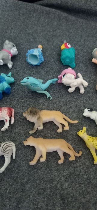 Figurki zwierzęta zabawki kinder