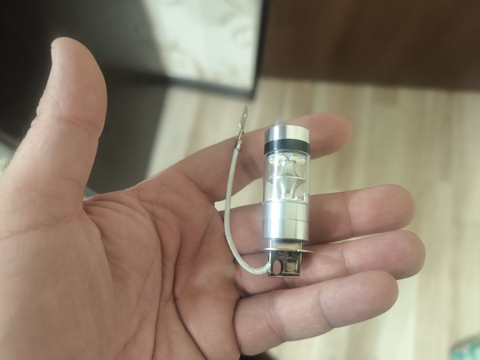 Продам лед лампи H3. Ціна за комплект (2шт.)
