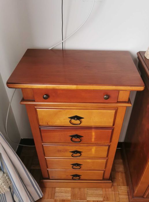 Mobília quarto solteiro em cerejeira Nova