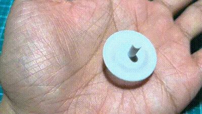Mini Pião de Combate Gira Suavemente