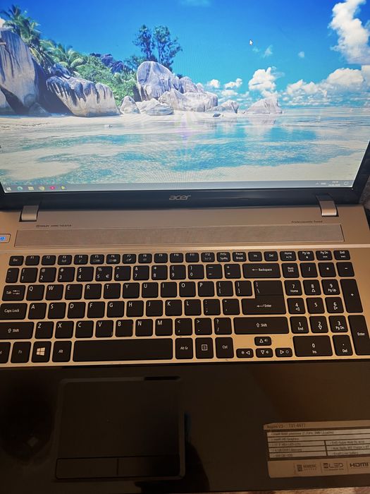 Ноутбук — Acer Aspire V3-731-4477