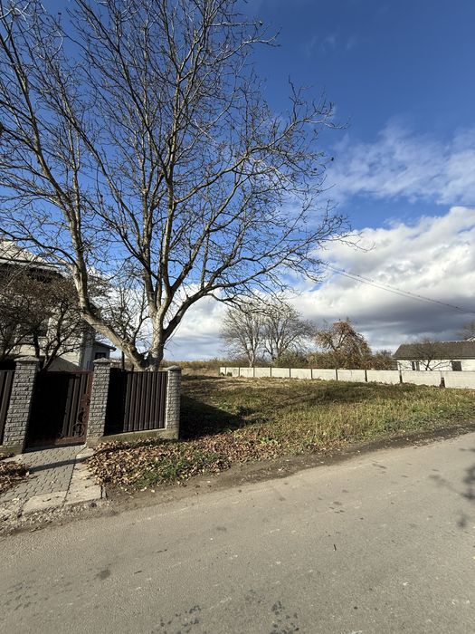 Продам ділянку 10 соток, Вовчинець, вул. Шевченка — власник