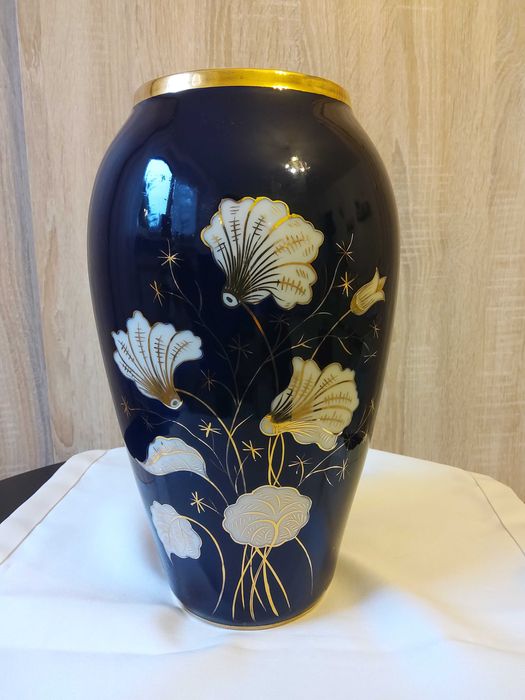 Wazon porcelit z Chodzieży PRL