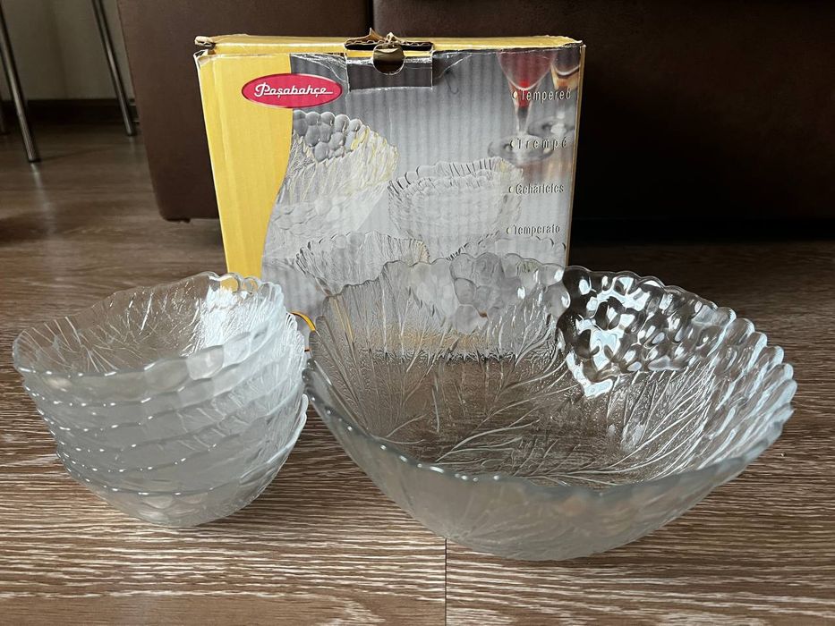 Набір Pasabahce Sultana салатник D23см та 6 піал D12см.