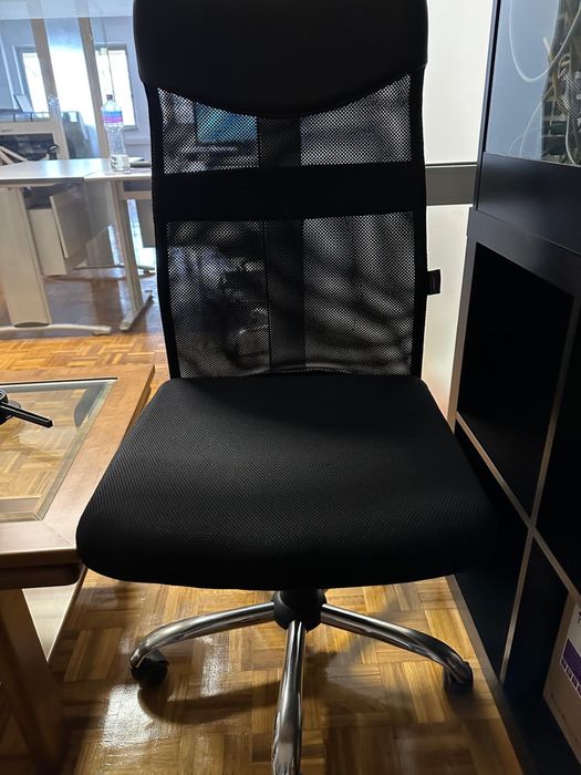 Cadeira preta de escritório/gaming