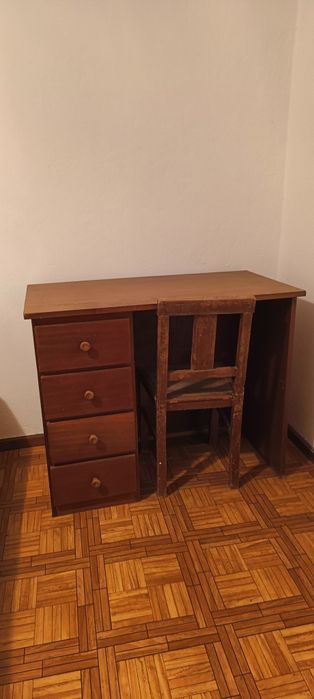 Secretaria em madeira maciça