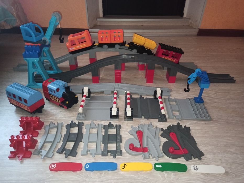 Лего дупло оригінал міст,потяг сенсорний,рейки,переїзд,тупік,вагон