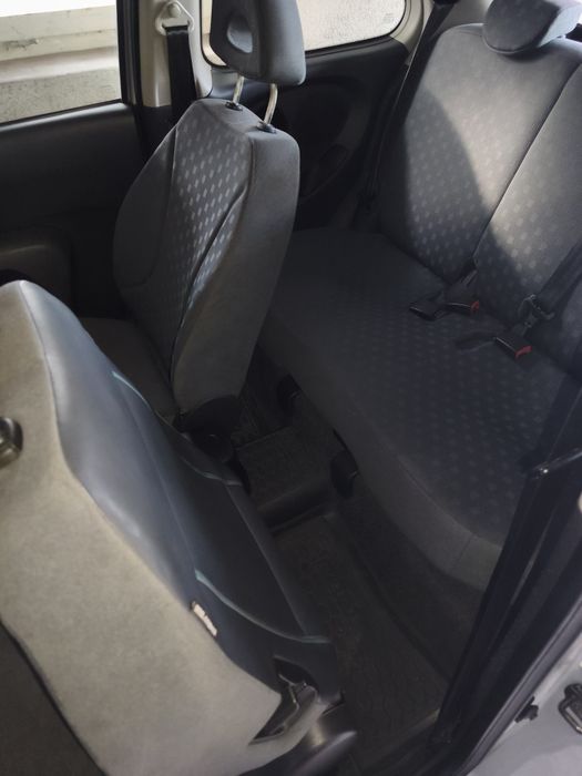 Продам автомобиль Nissan Mikra