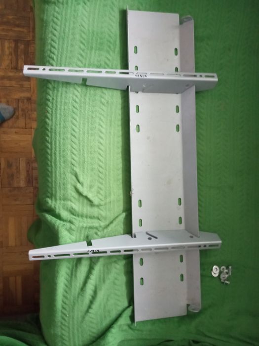 Wieszak na telewizor