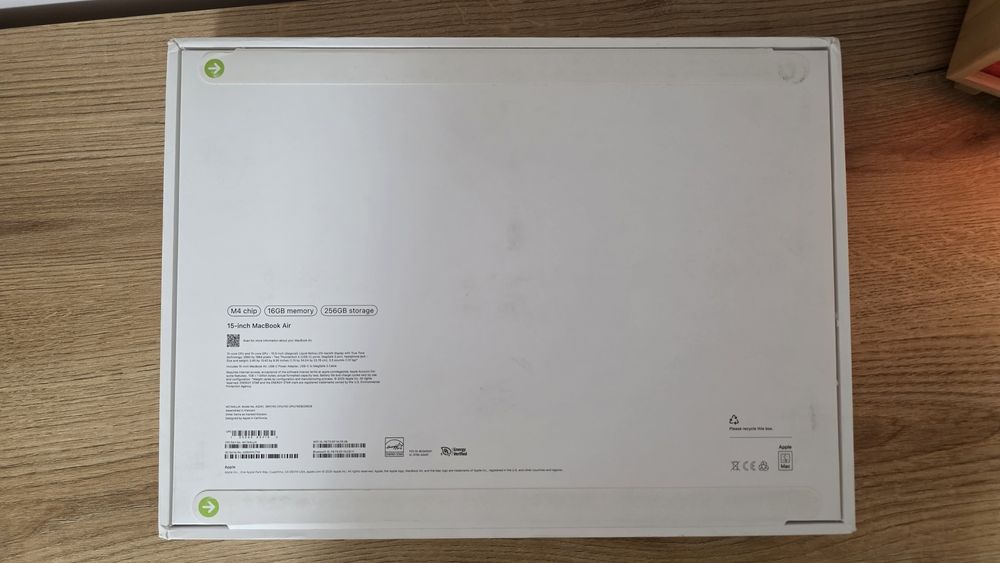 MacBook Air 15" 16/256GB M4 процесор, новий запакований