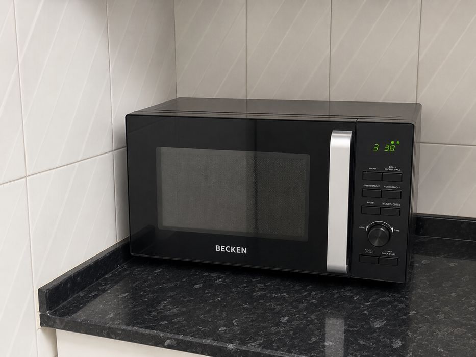 Micro-ondas Becken com Grill – Excelente Estado
