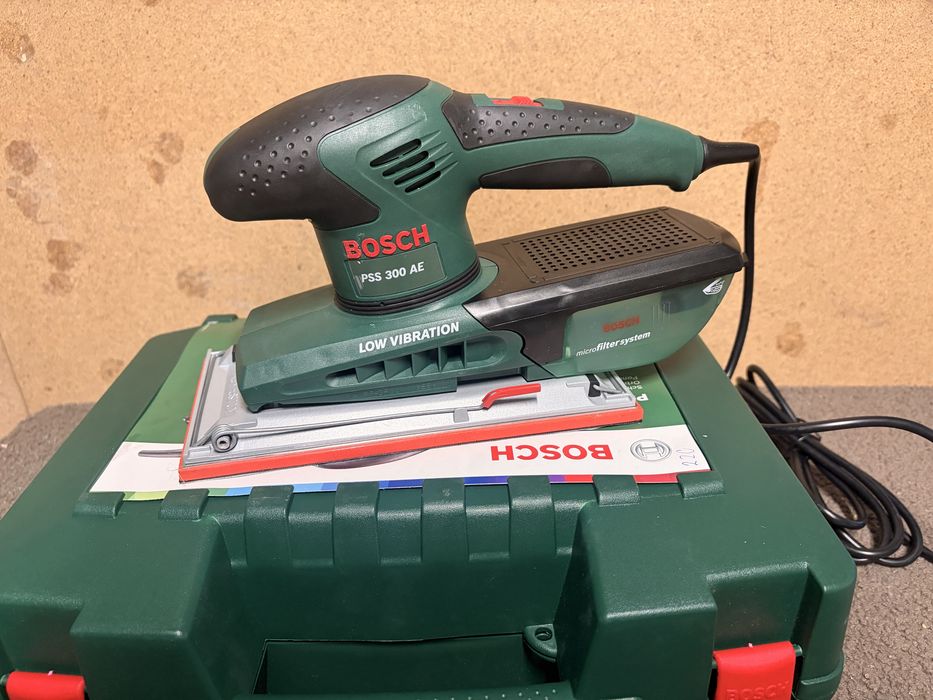 Szlifierka mimośrodowa BOSCH  PSS 300 AE