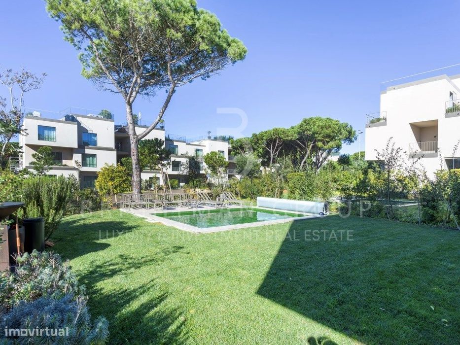 Apartamento T3 com piscina e jardim, na Quinta da Marinha