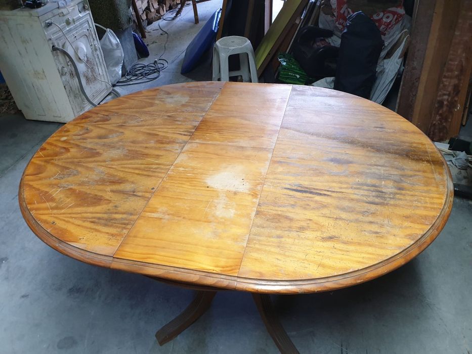 Mesa de madeira extensível