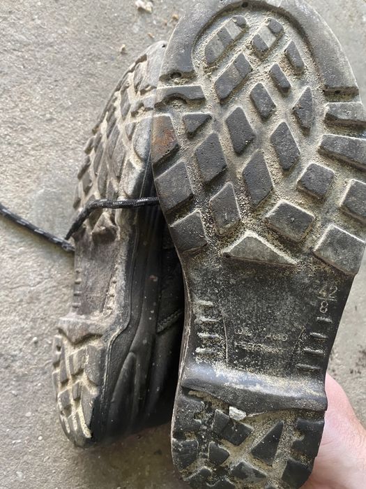 Рабочие высокие ботинки